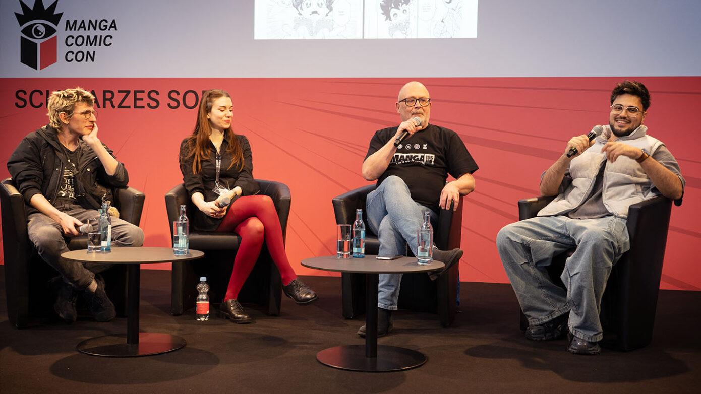 Panel Auf Dem Schwarzen Sofa